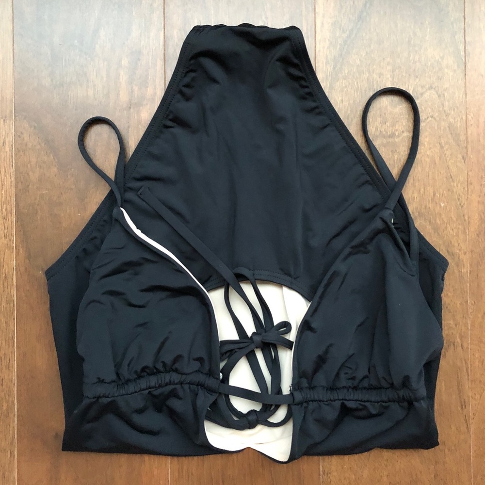 One piece Swimsuit - Picture 16 of 16
